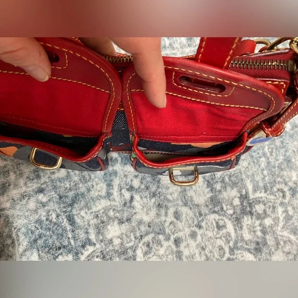 Vintage Dooney & Bourke RARE Red Paint-splash Small Banana Baguette Bag NWOT - Picture 11 of 16